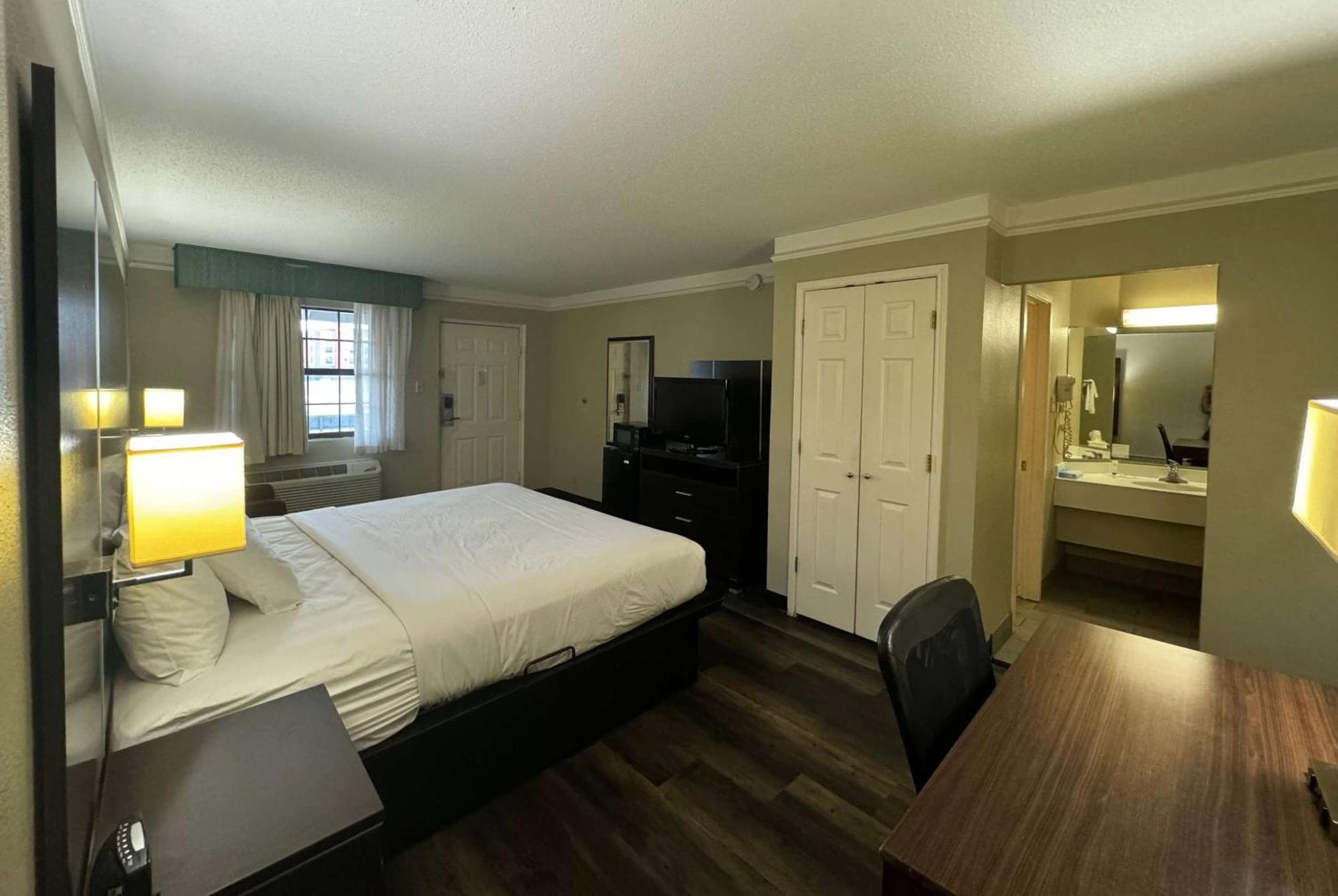 Travelodge By Wyndham Tuscaloosa Εξωτερικό φωτογραφία