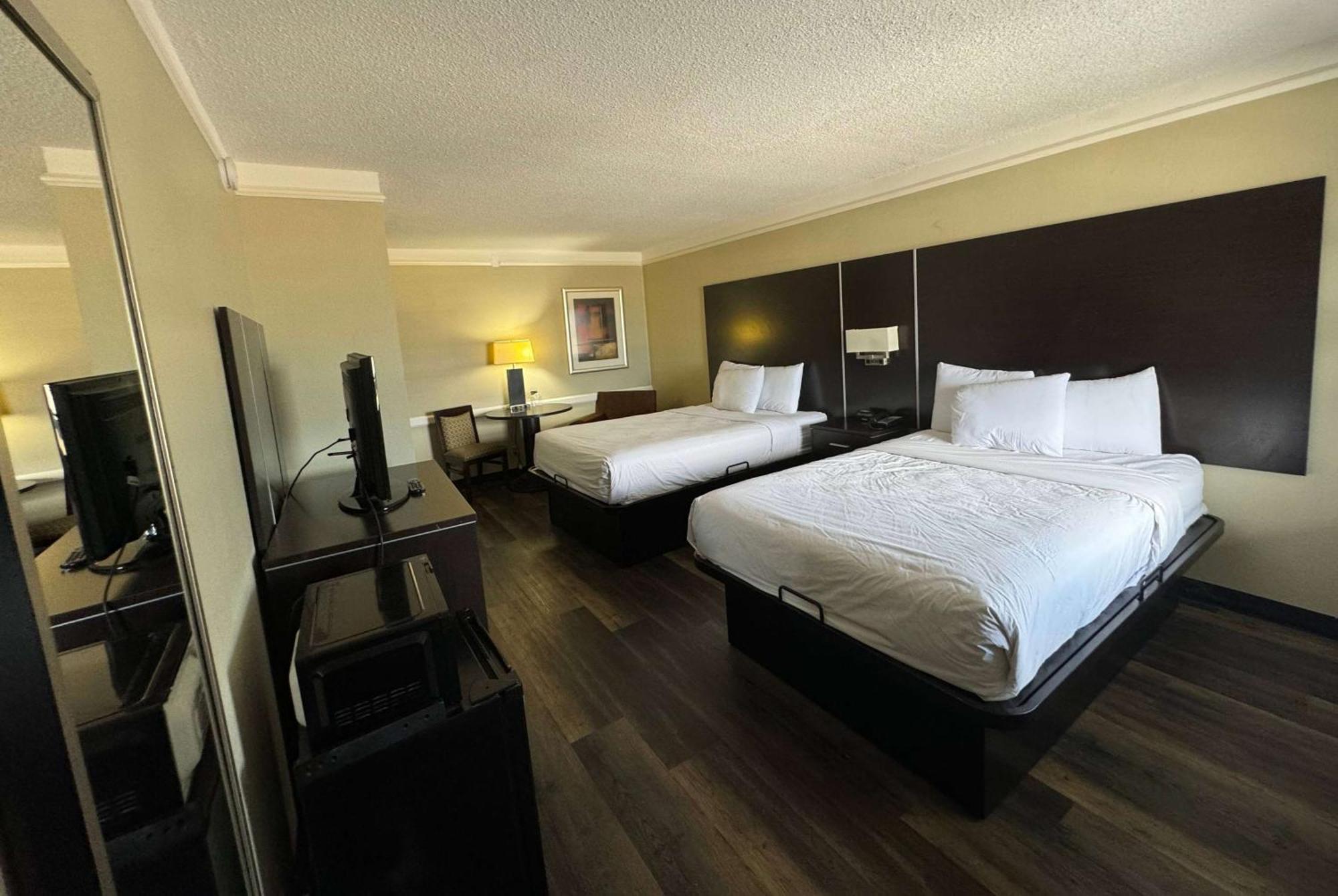Travelodge By Wyndham Tuscaloosa Εξωτερικό φωτογραφία